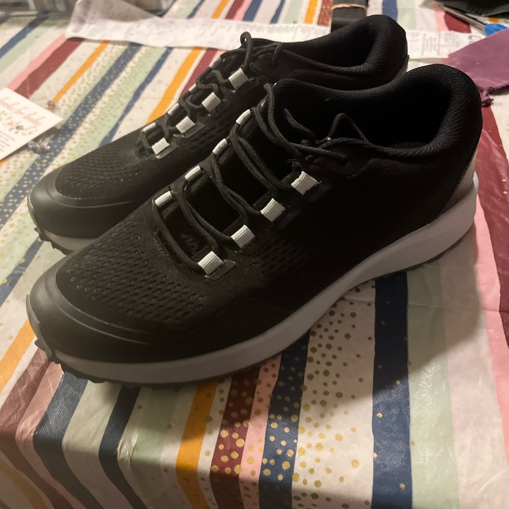 Straight Down Mens Golfing Sneakers (11) New!